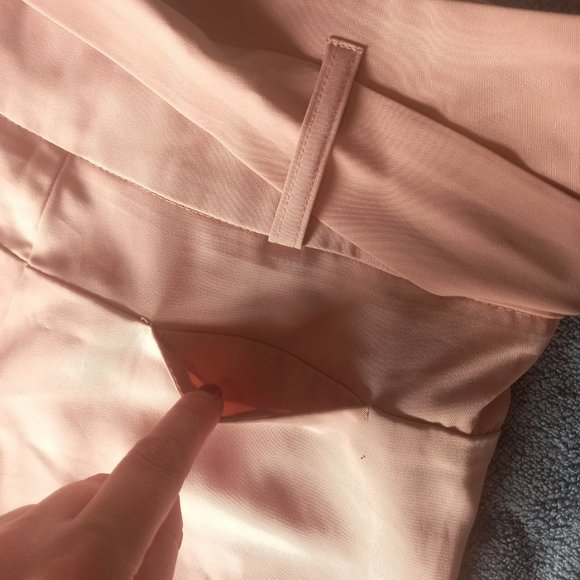 🥳 HOST PICK! 🥳 Ally peach high waisted, belted shorts, front/back pockets (8) - Picture 5 of 5
